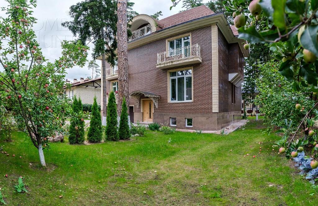 2-этажный коттедж 1 065 м² с отделкой