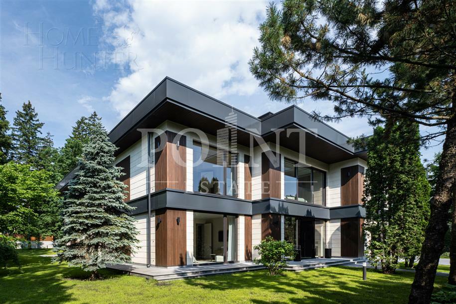 2-этажный коттедж 1 550 м² с отделкой