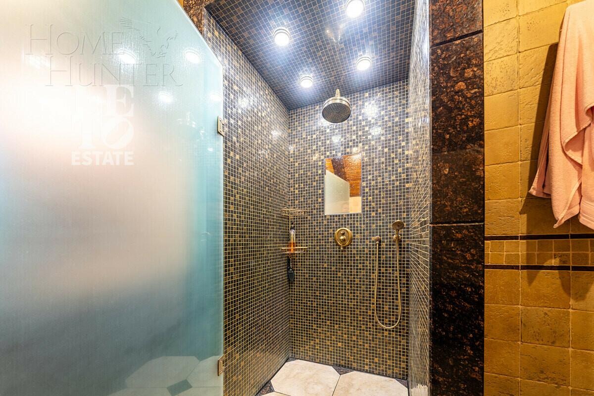 2-этажный коттедж 260 м² с отделкой