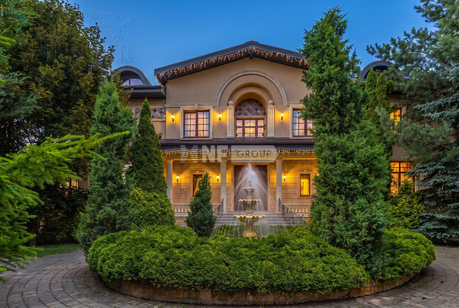 2-этажный коттедж 1 400 м² с отделкой