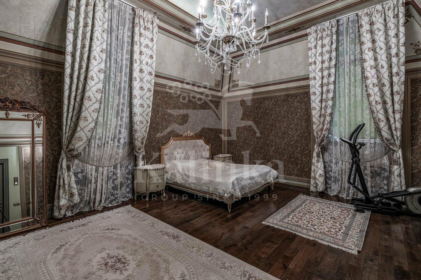 2-этажный коттедж 1 500 м² с отделкой