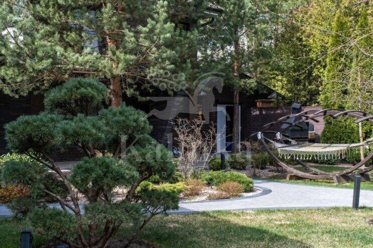 2-этажный коттедж 1 100 м² с отделкой