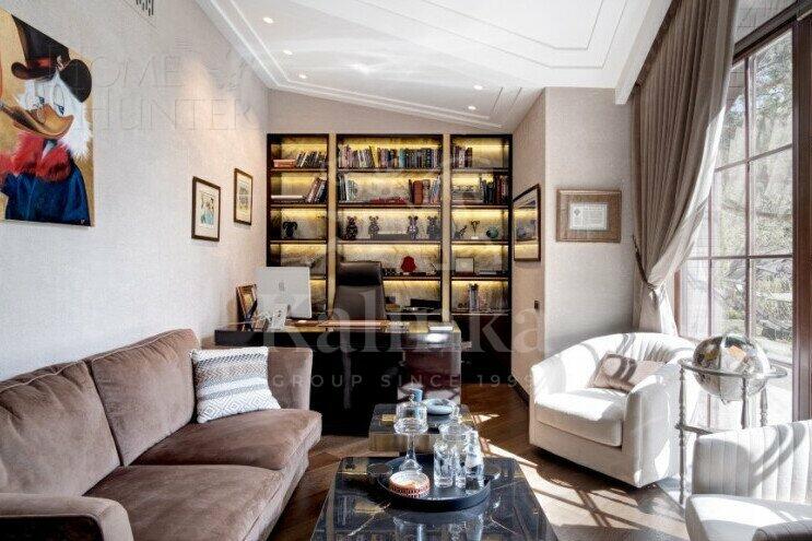 2-этажный коттедж 1 100 м² с отделкой