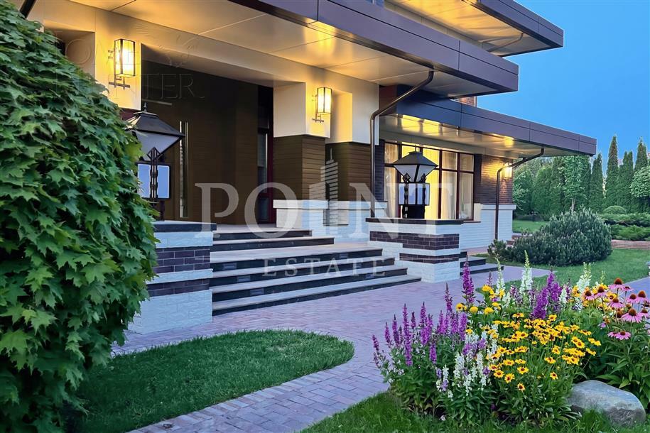 2-этажный коттедж 900 м² с отделкой