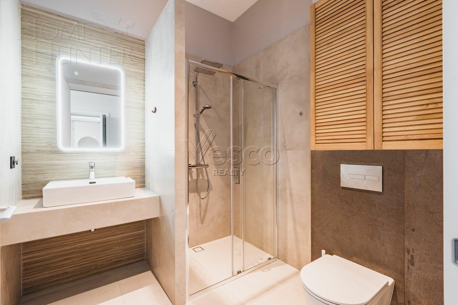 2-этажный коттедж 350 м² с отделкой