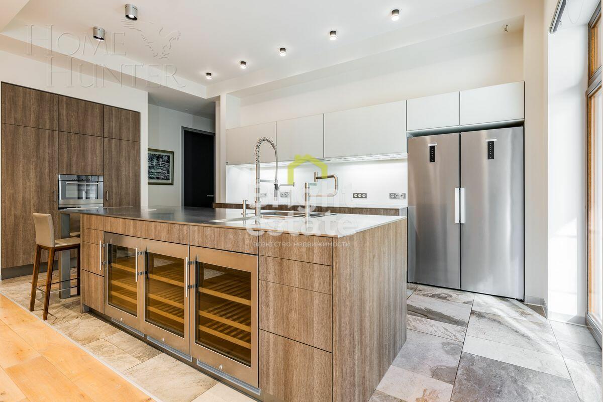 4-КОМН. КВАРТИРА С ОТДЕЛКОЙ 158 М² НА 2 ЭТАЖЕ