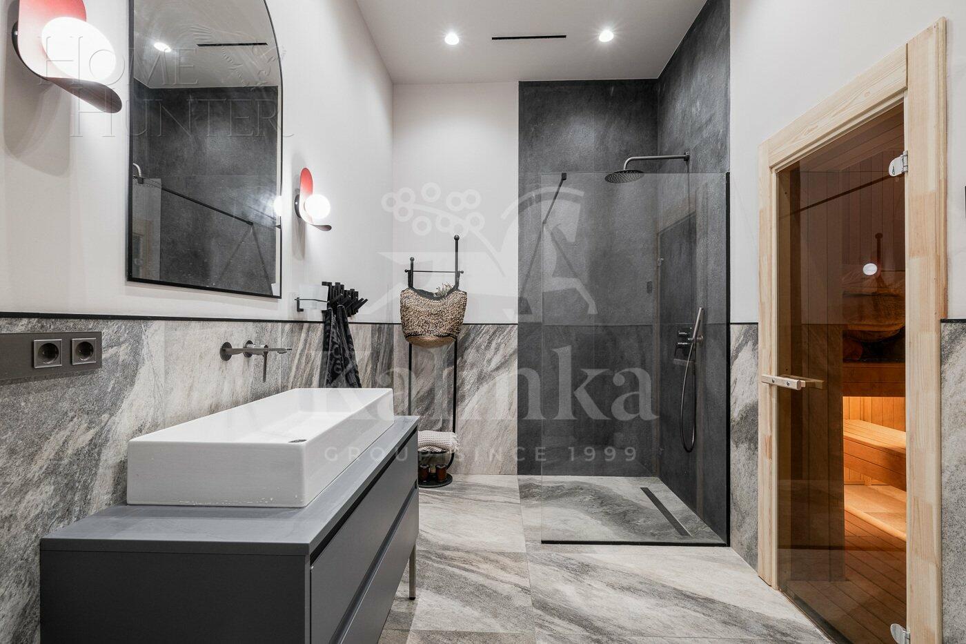 2-этажный коттедж 385 м² с отделкой