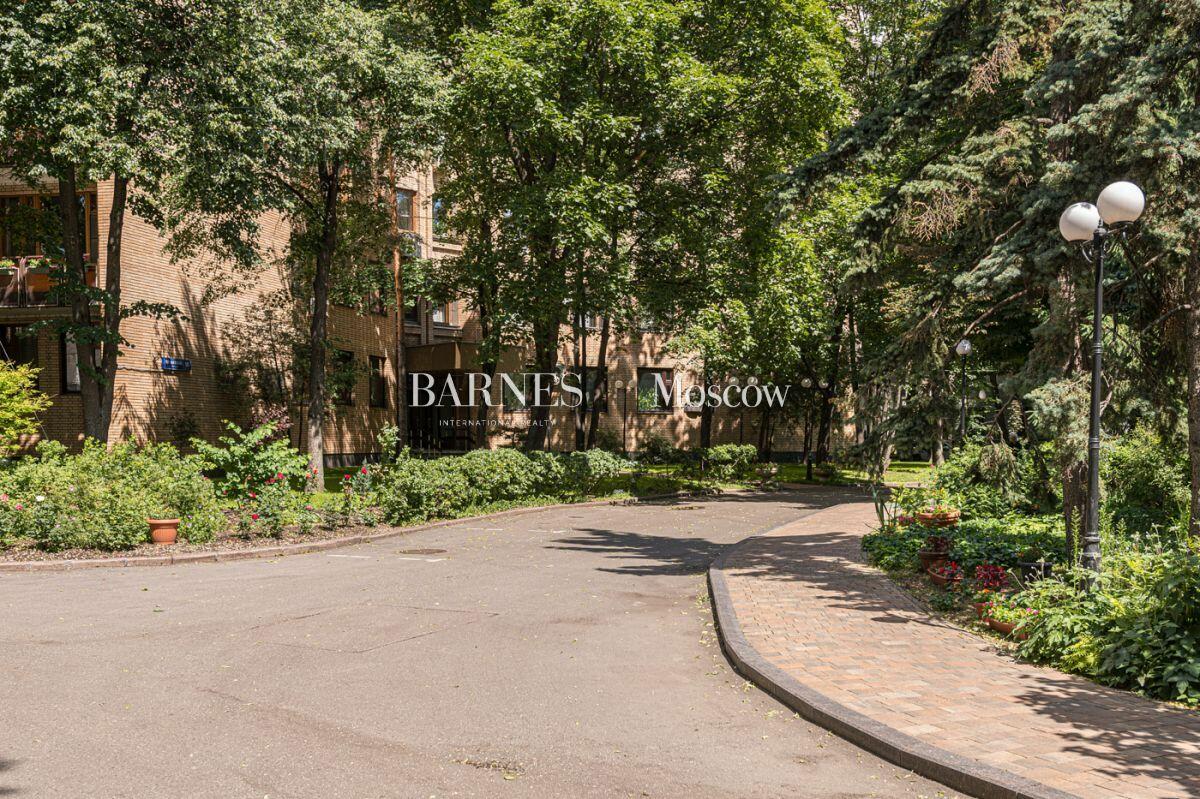 4-КОМН. КВАРТИРА С ОТДЕЛКОЙ 192.6 М² НА 5 ЭТАЖЕ