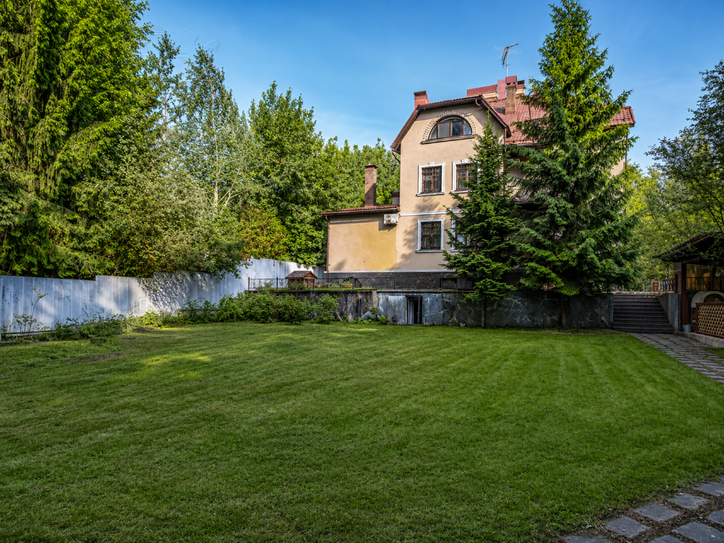 3-этажный коттедж 470 м² с отделкой