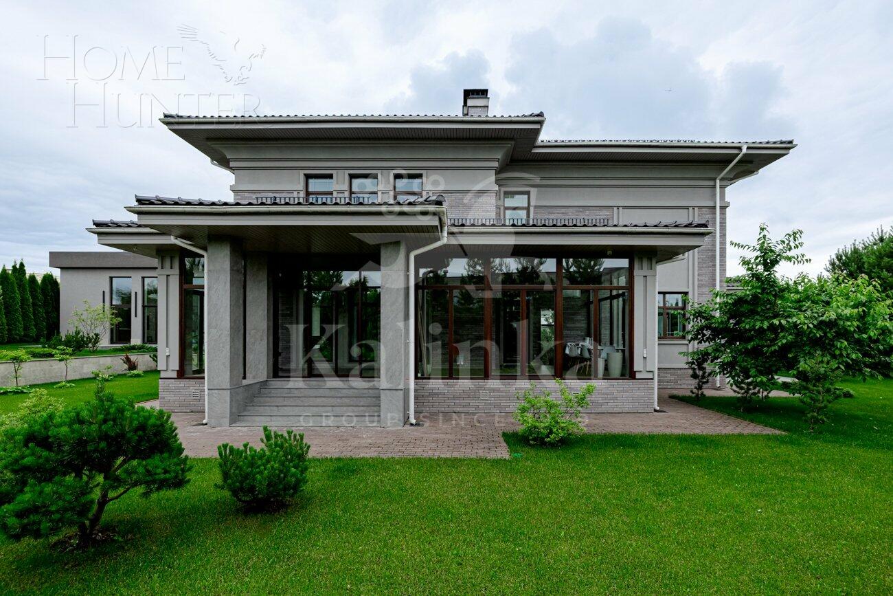 2-этажный коттедж 608 м² с отделкой
