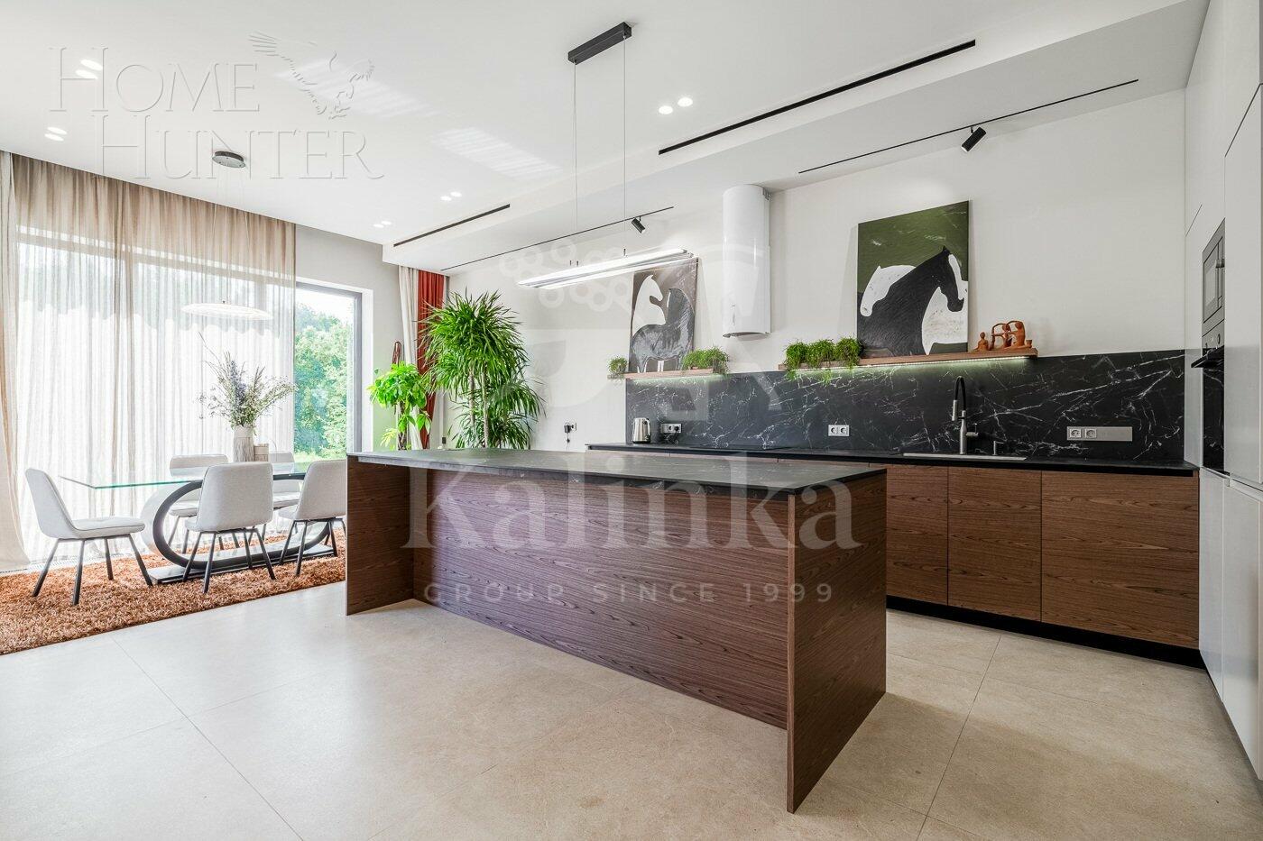2-этажный коттедж 385 м² с отделкой