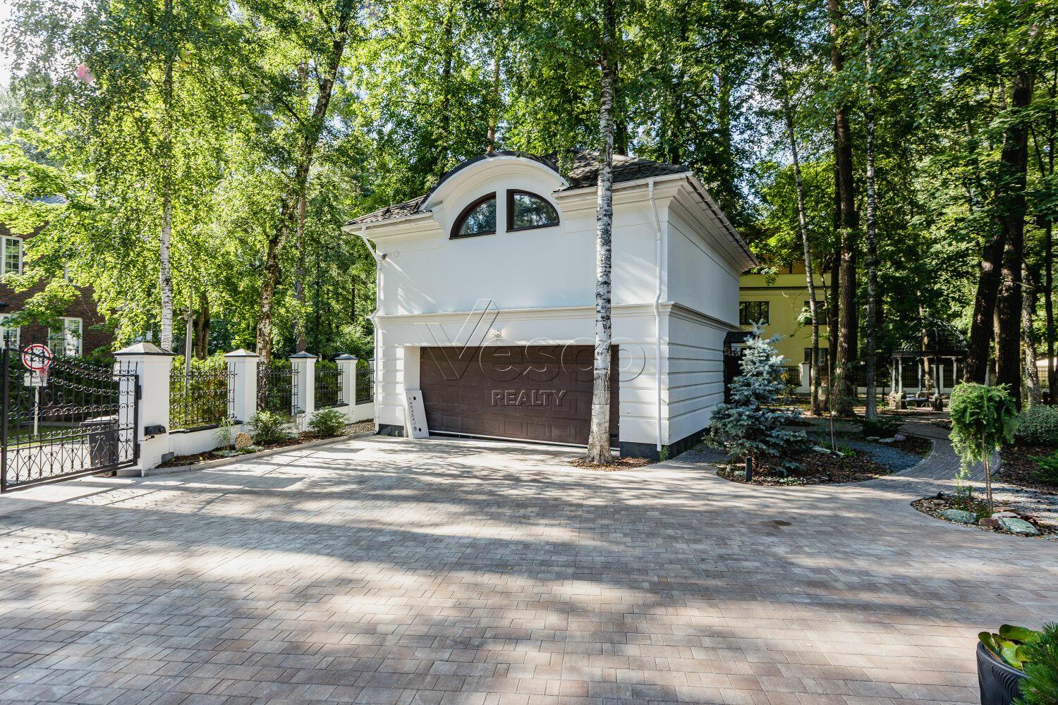 2-этажный коттедж 1 463 м² с отделкой