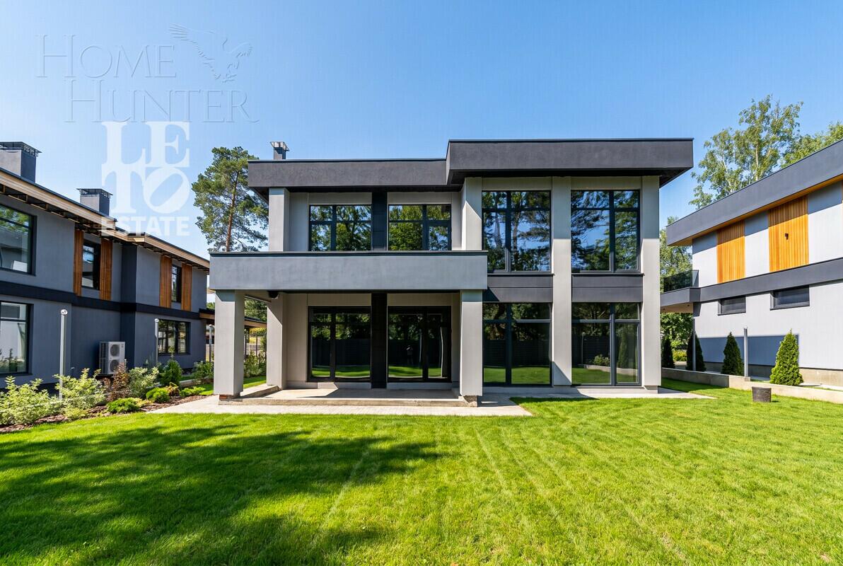 2-этажный коттедж 450 м² без отделки