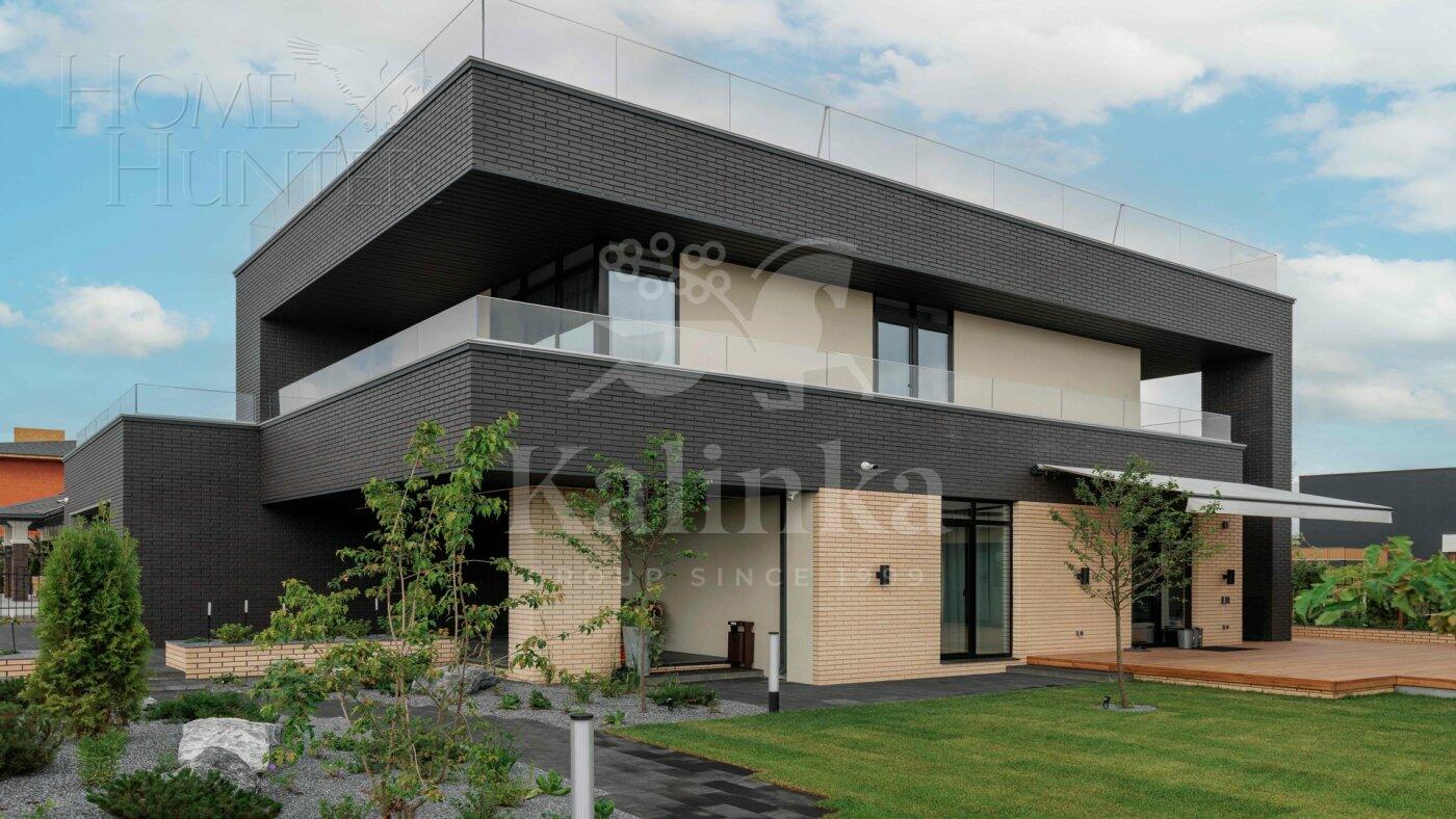 2-этажный коттедж 540 м² с отделкой