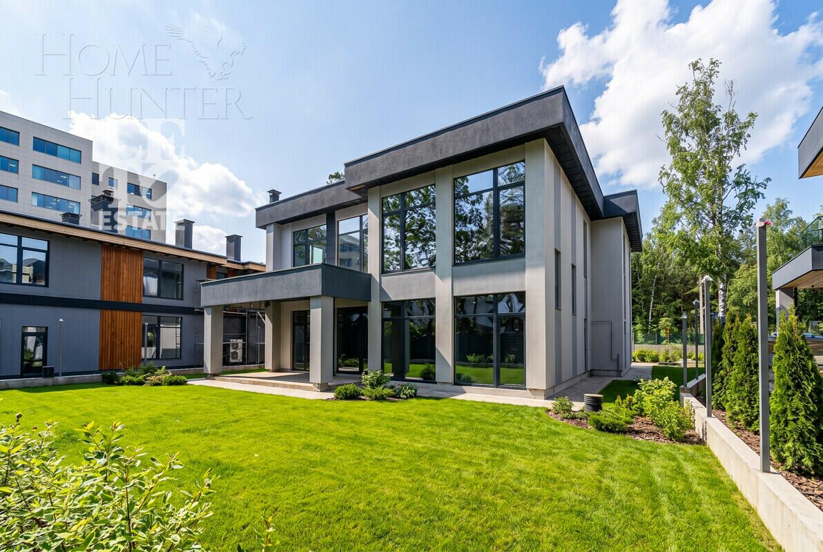 2-этажный коттедж 450 м² без отделки