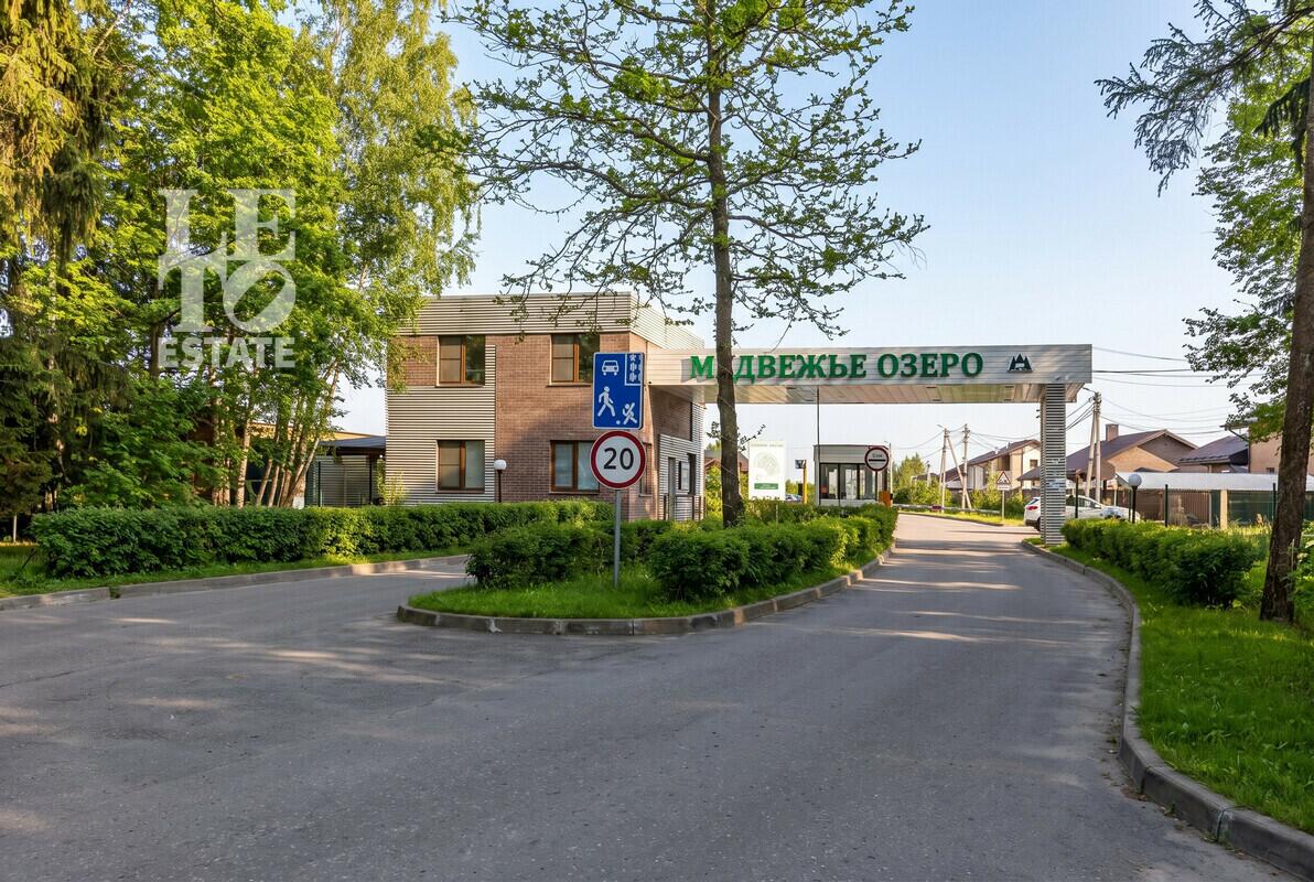 2-этажный коттедж 372 м² с отделкой