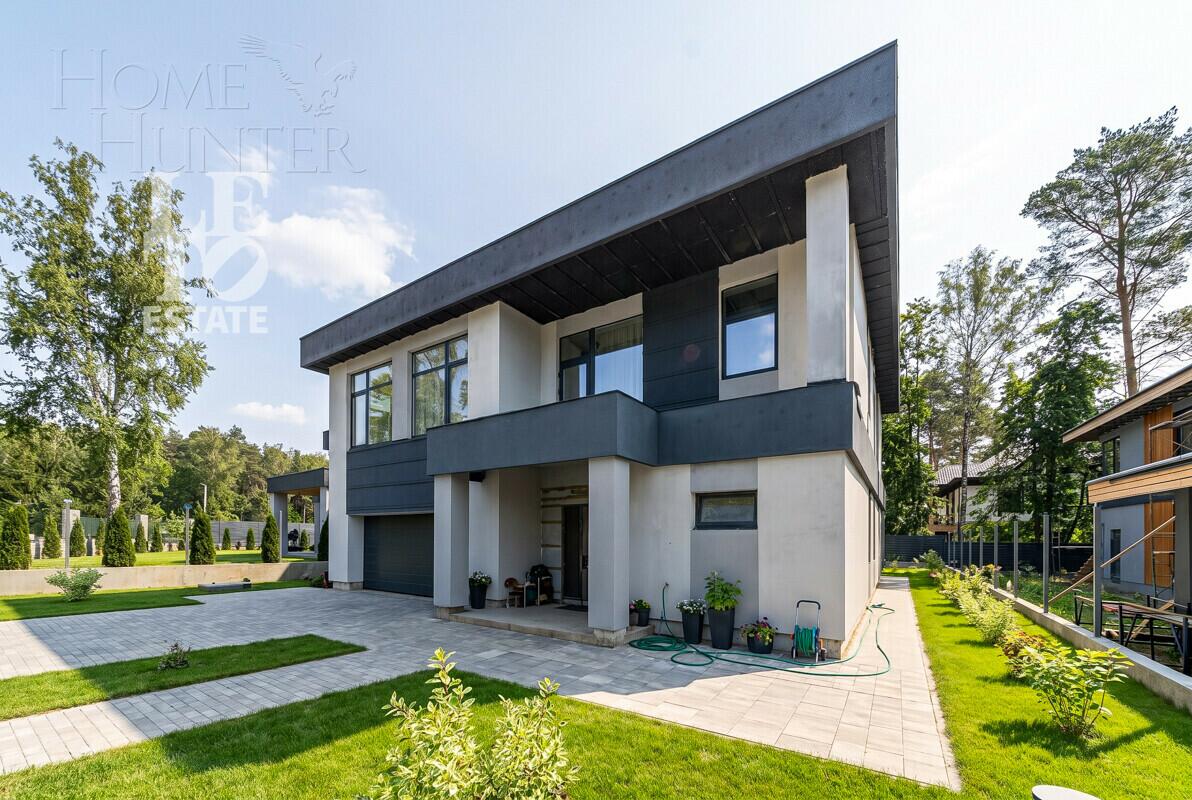 2-этажный коттедж 450 м² без отделки