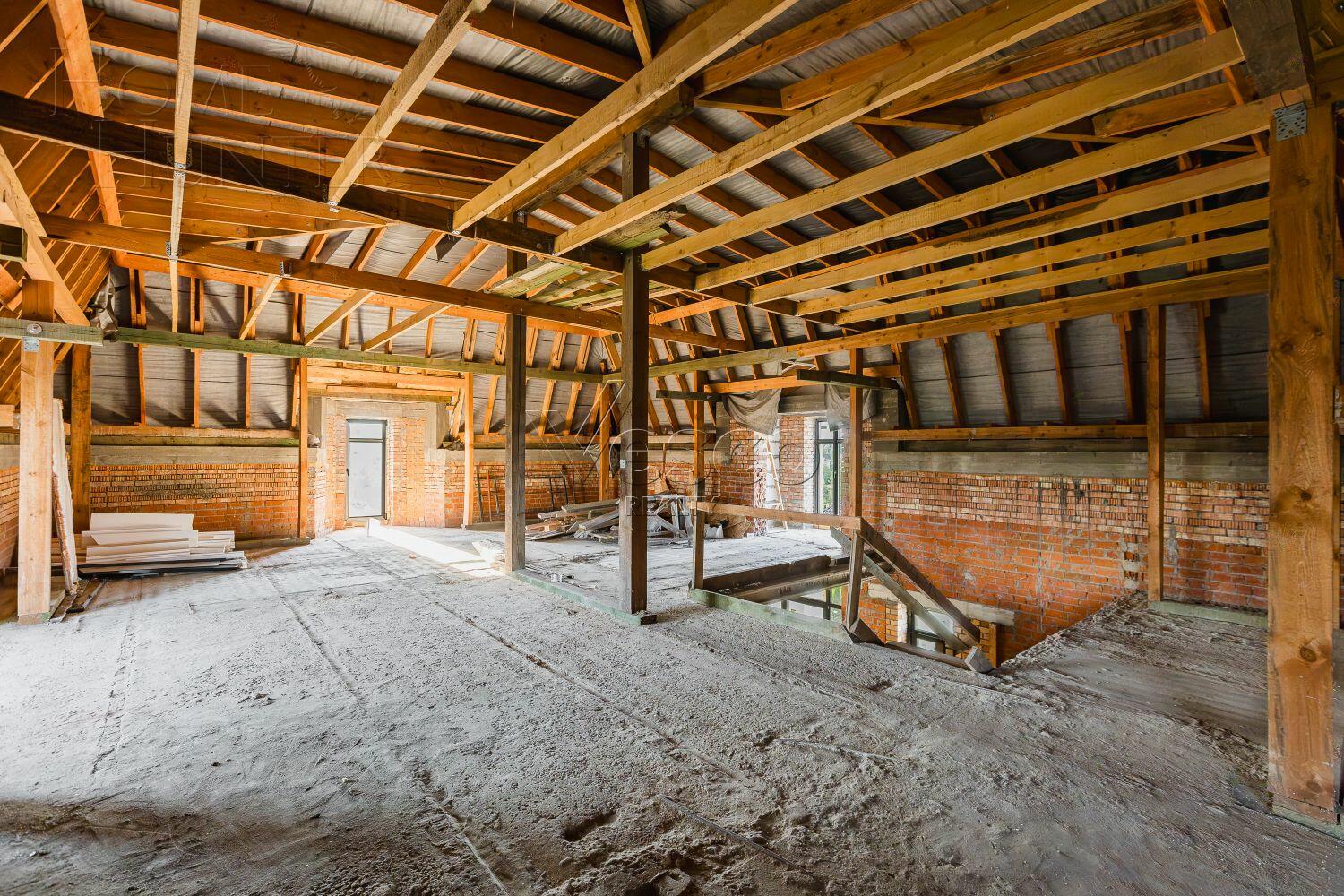 2-этажный коттедж 520 м² без отделки
