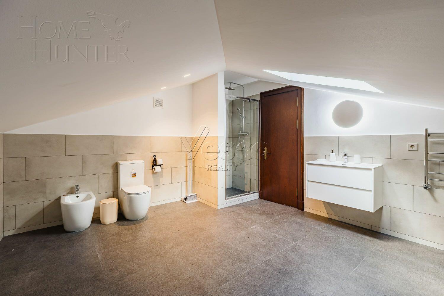 2-этажный коттедж 1 463 м² с отделкой