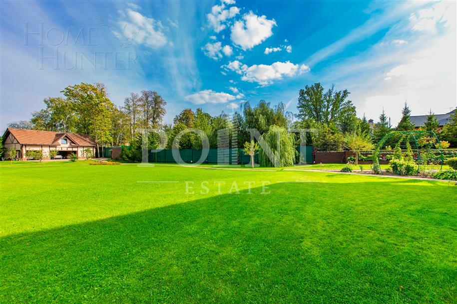 2-этажный коттедж 1 400 м² с отделкой