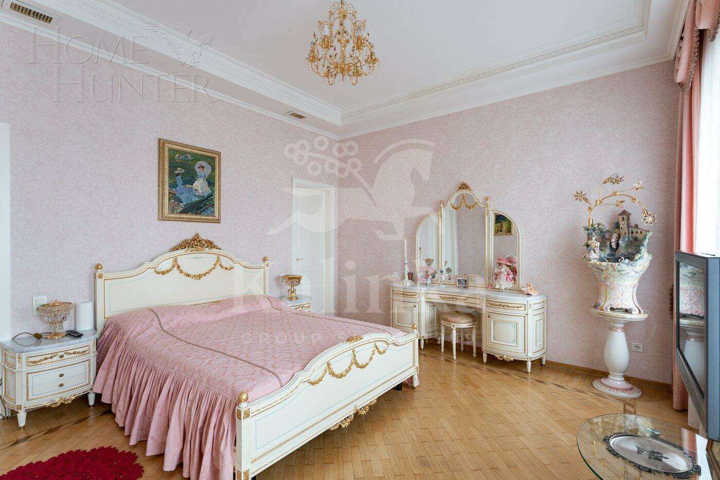 5-КОМН. КВАРТИРА С ОТДЕЛКОЙ 215 М² НА 4 ЭТАЖЕ