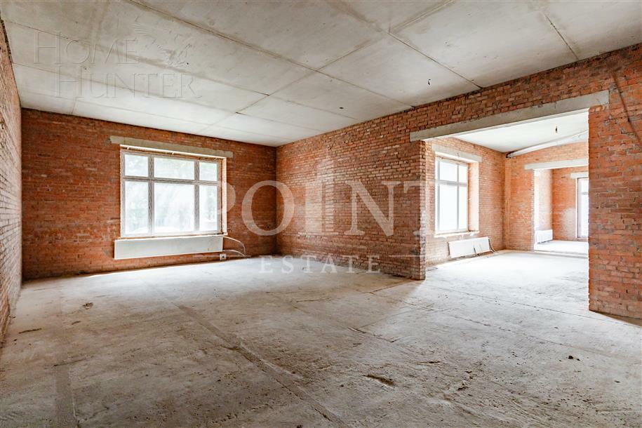 2-этажный таунхаус 940 м² без отделки