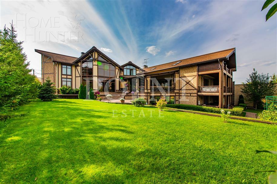 2-этажный коттедж 1 400 м² с отделкой