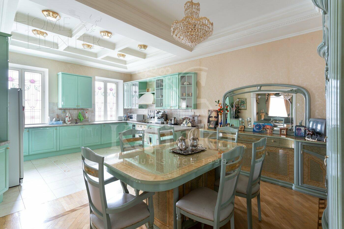 5-КОМН. КВАРТИРА С ОТДЕЛКОЙ 215 М² НА 4 ЭТАЖЕ