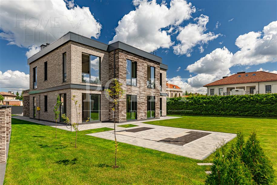 2-этажный коттедж 358.1 м² без отделки