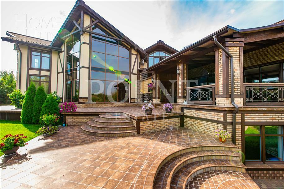 2-этажный коттедж 1 400 м² с отделкой