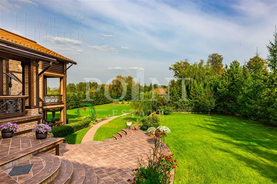 2-этажный коттедж 1 400 м² с отделкой