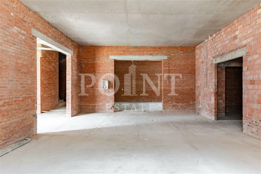 2-этажный таунхаус 940 м² без отделки