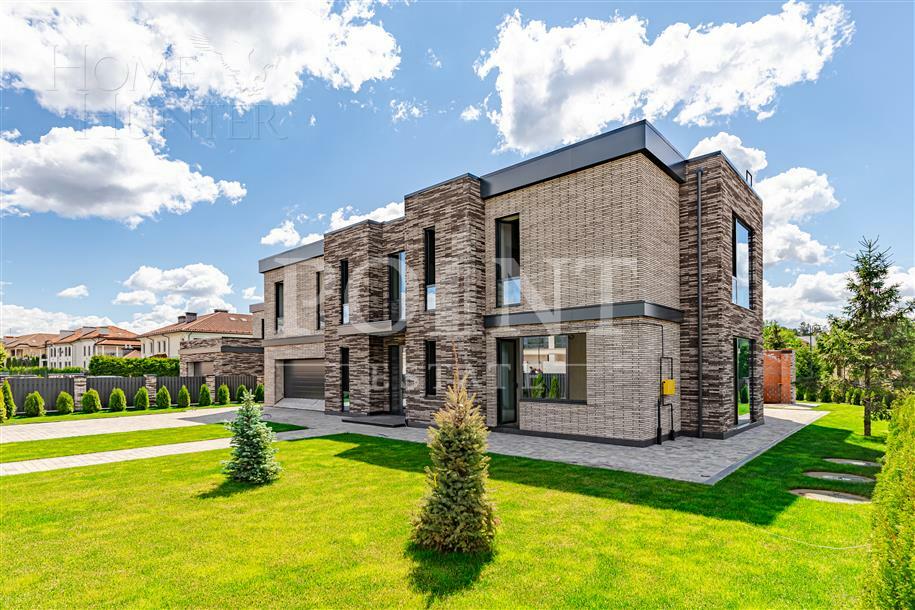 2-этажный коттедж 358 м² без отделки