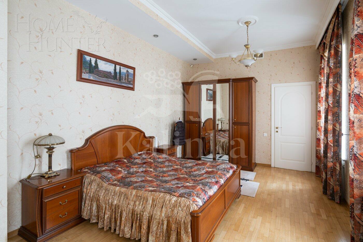 5-КОМН. КВАРТИРА С ОТДЕЛКОЙ 215 М² НА 4 ЭТАЖЕ