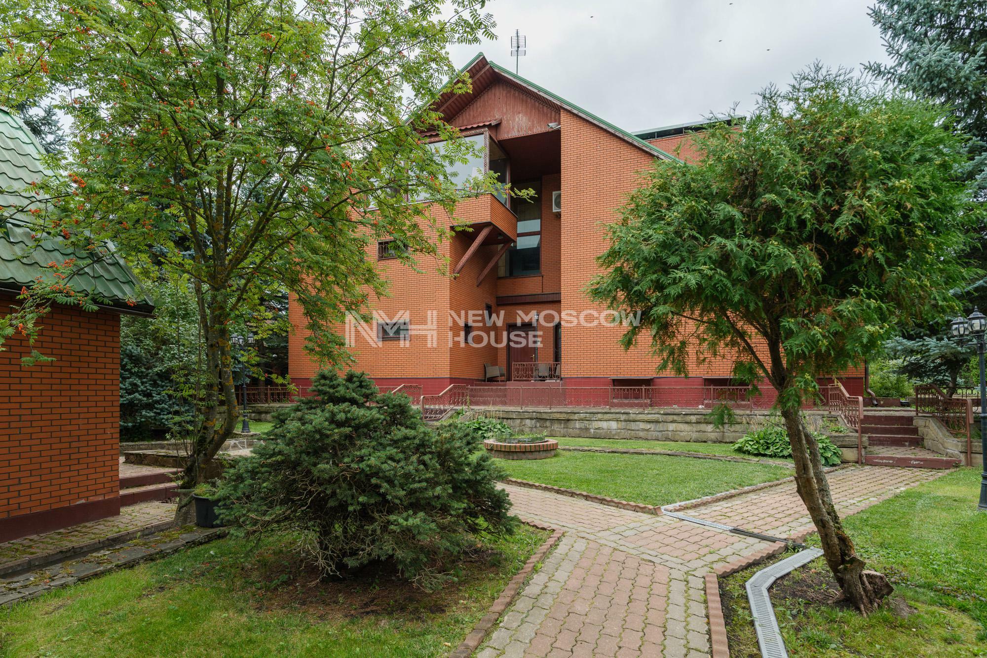 2-этажный коттедж 490 м² с отделкой