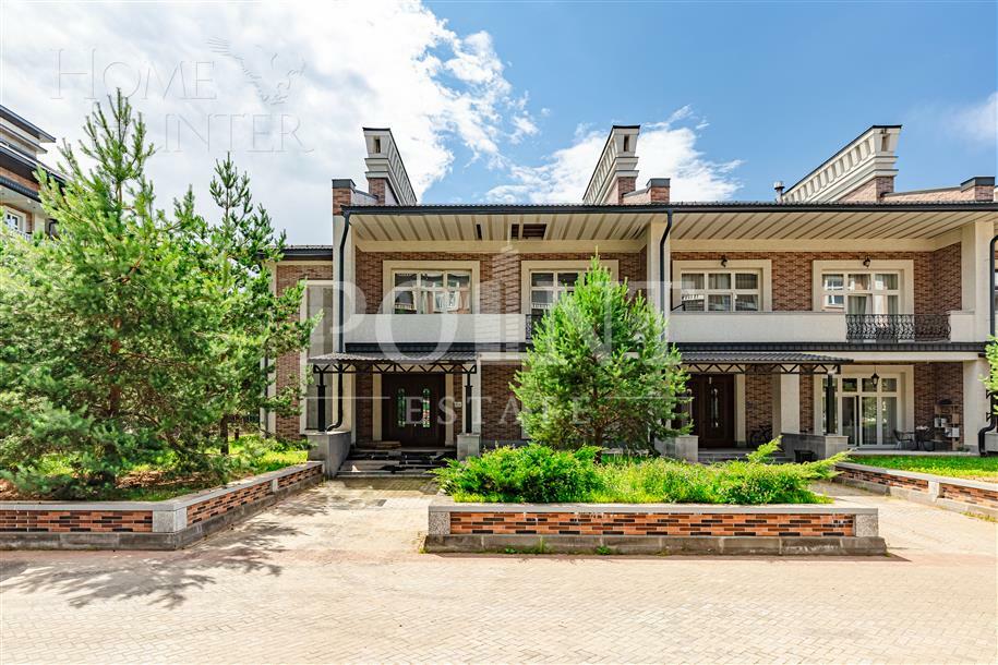 2-этажный таунхаус 940 м² без отделки
