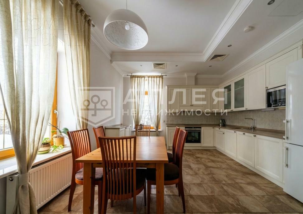 2-этажный коттедж 360 м² с отделкой