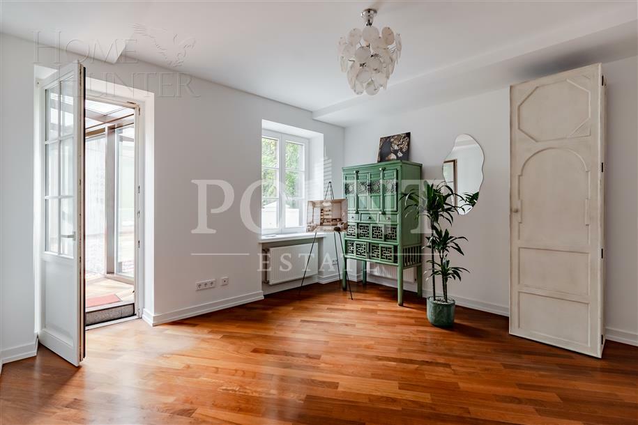 2-этажный коттедж 1 463 м² с отделкой