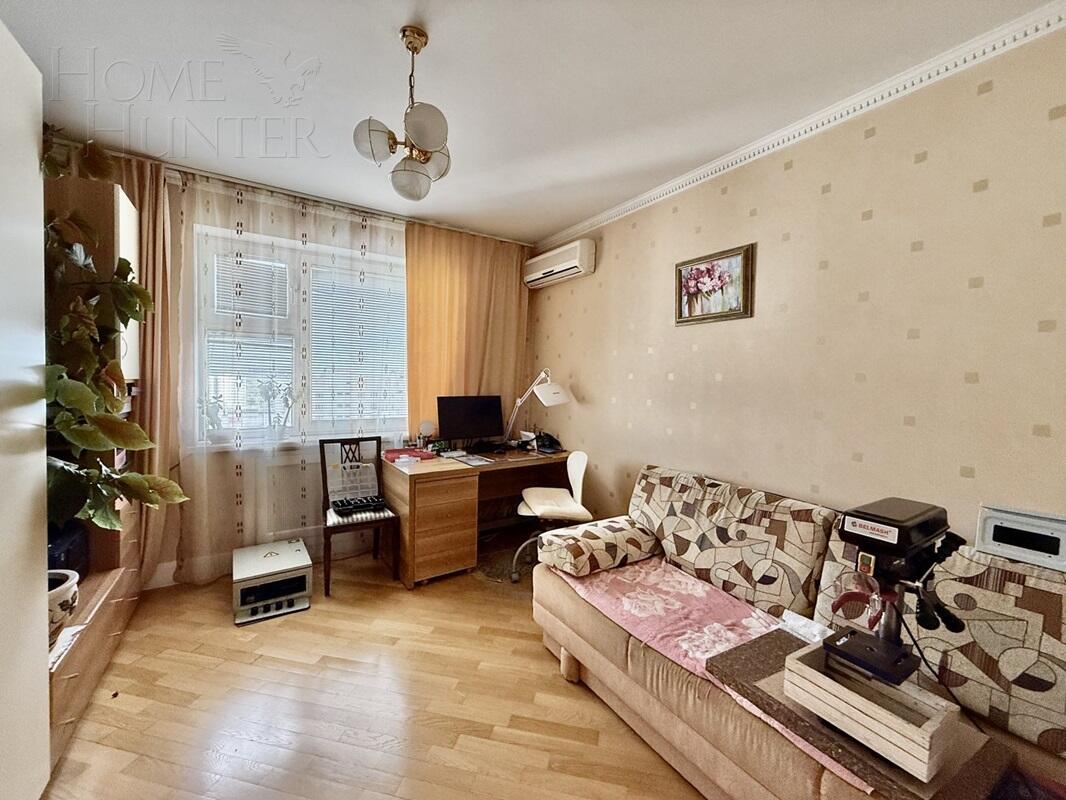 6-КОМН. КВАРТИРА С ОТДЕЛКОЙ 150 М² НА 18 ЭТАЖЕ