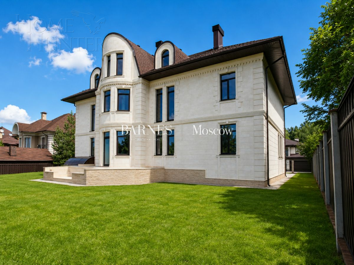 2-этажный коттедж 860 м² без отделки