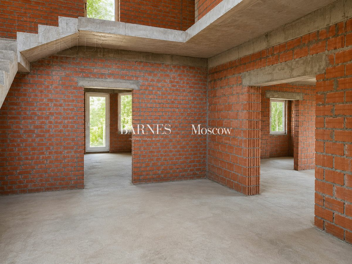 2-этажный коттедж 860 м² без отделки