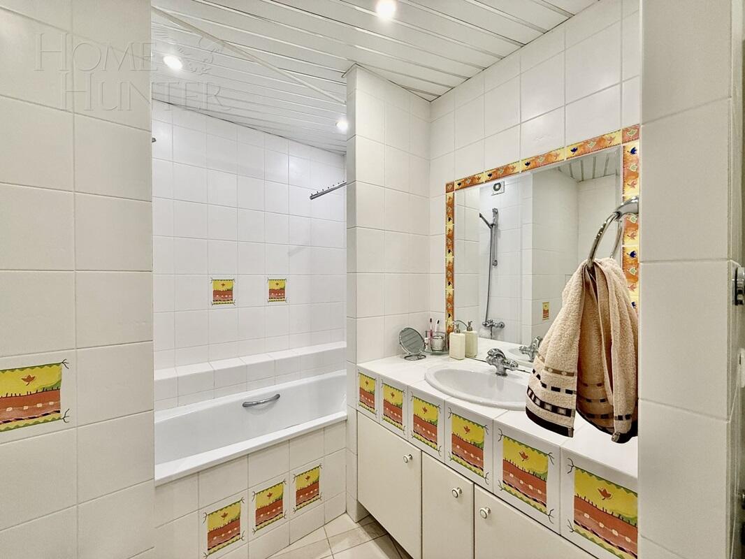 6-КОМН. КВАРТИРА С ОТДЕЛКОЙ 150 М² НА 18 ЭТАЖЕ