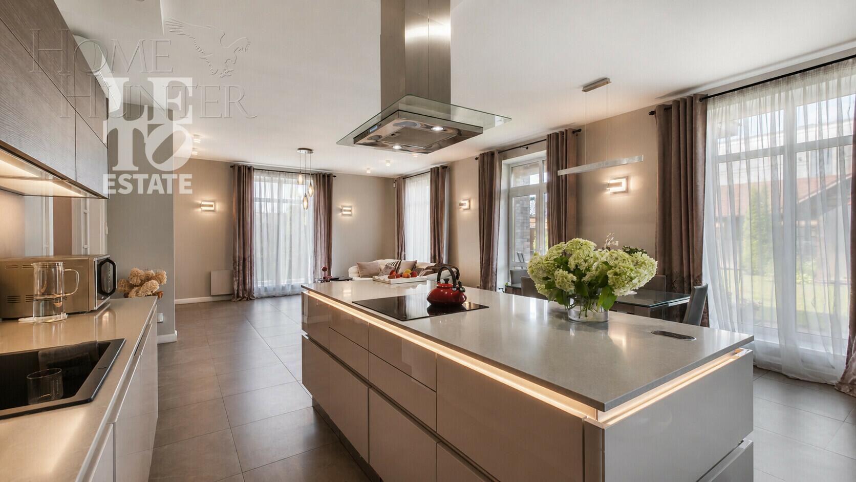 2-этажный коттедж 280 м² с отделкой