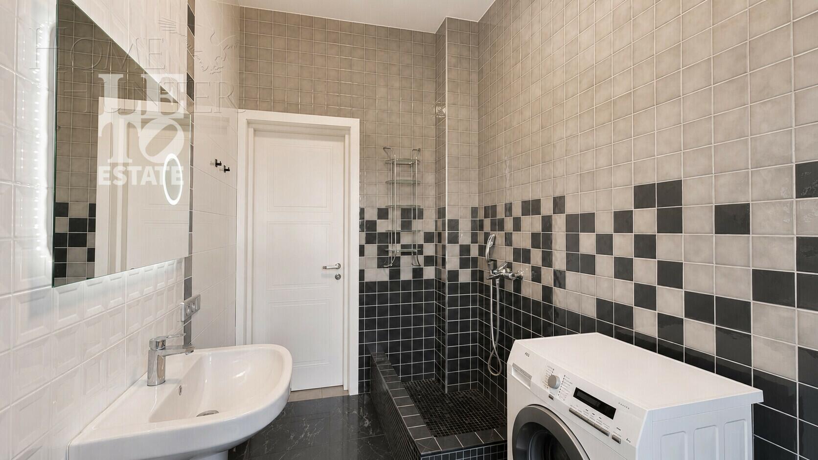 2-этажный коттедж 280 м² с отделкой