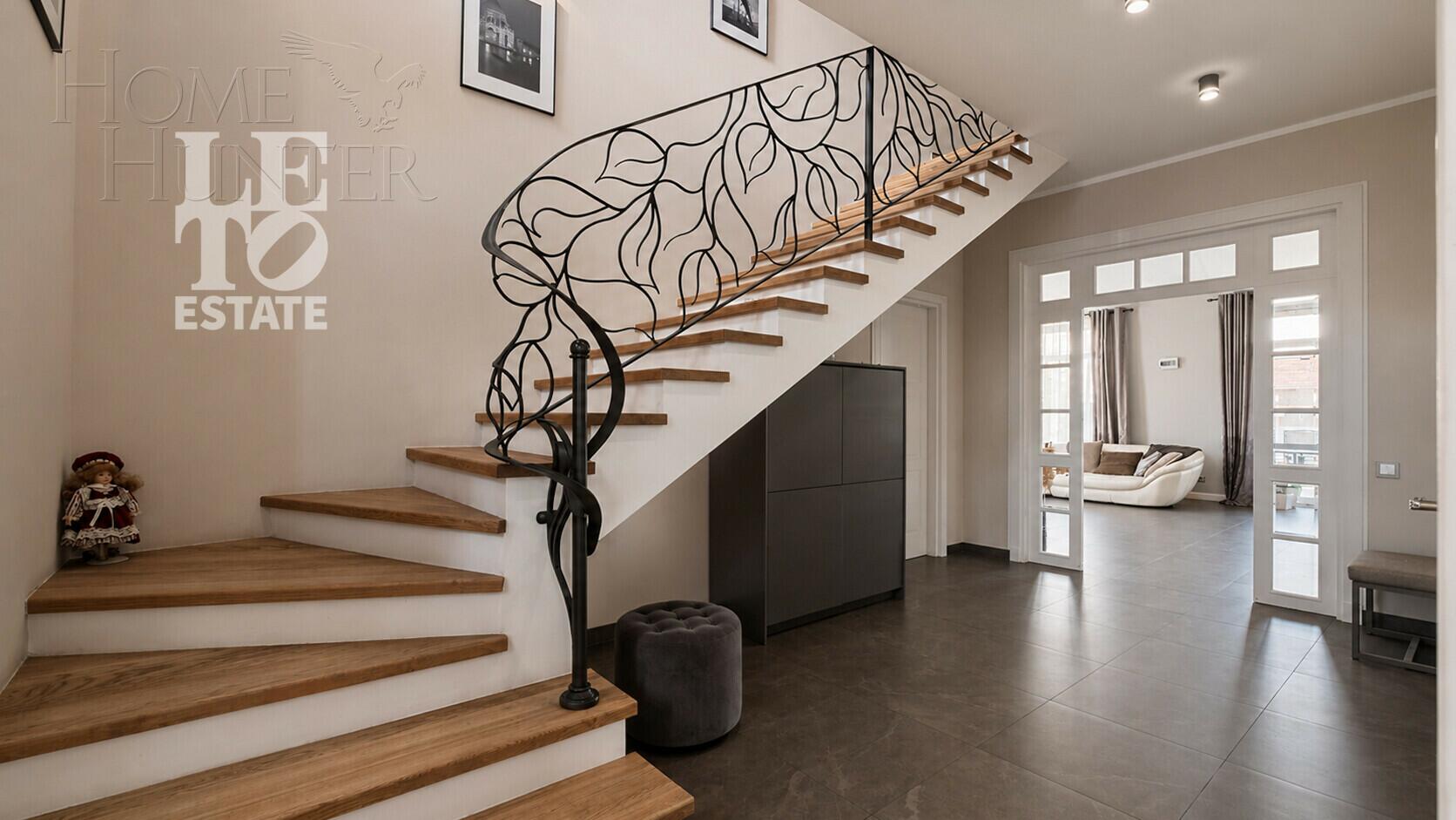 2-этажный коттедж 280 м² с отделкой