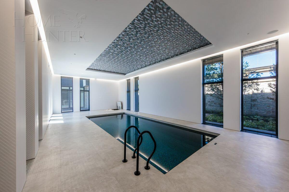 2-этажный коттедж 850 м² с отделкой