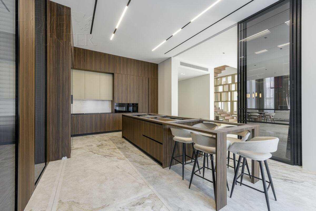 2-этажный коттедж 850 м² с отделкой