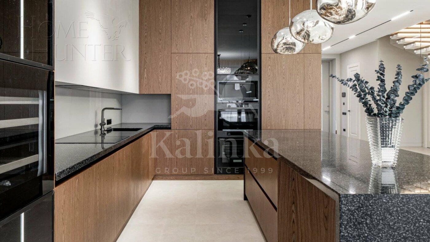 2-этажный коттедж 349.7 м² с отделкой