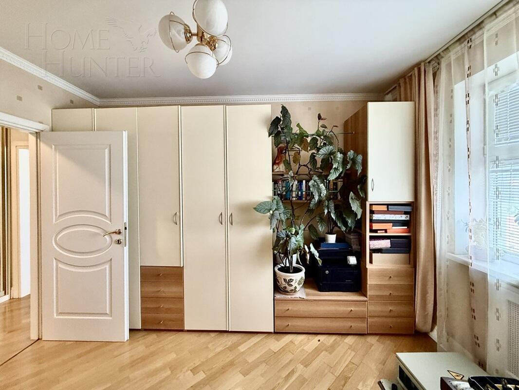 6-КОМН. КВАРТИРА С ОТДЕЛКОЙ 150 М² НА 18 ЭТАЖЕ
