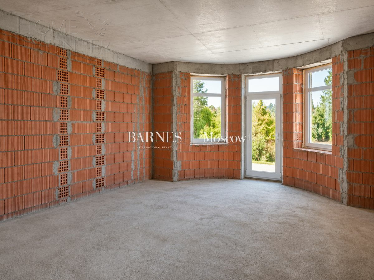 2-этажный коттедж 860 м² без отделки